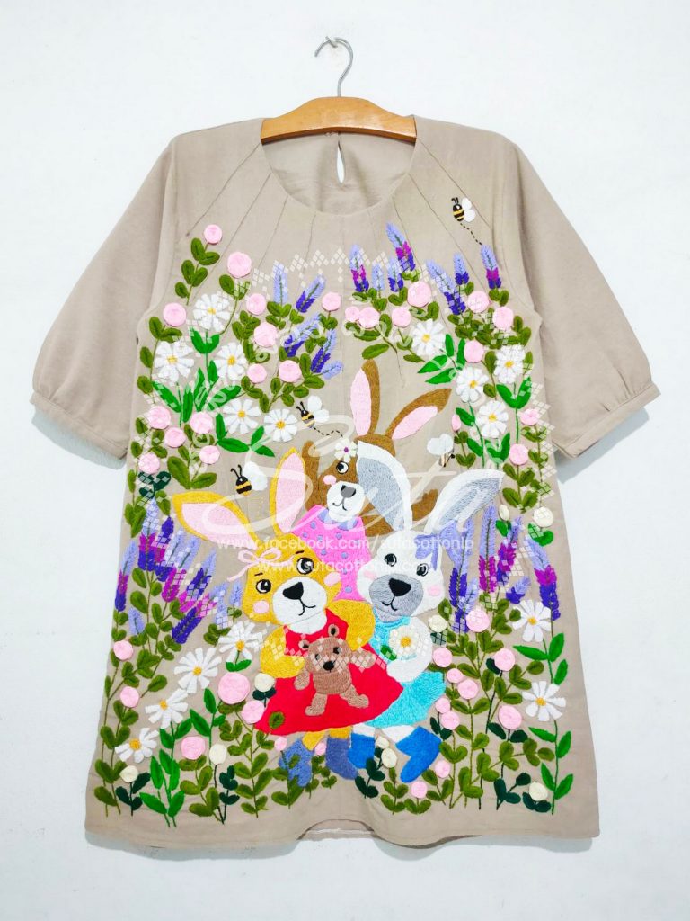 ผ้าฝ้ายปักมือ, ชุดพื้นเมือง, ชุดพื้นเมืองแฟชั่น, งานฝีมือแฮนด์เมด, ผ้าปักมือ, เดรส, ชุดเดรส, ชุดแซก, เดรสงานปัก, เดรสปักมือ, เดรสผ้าฝ้าย, เดรสผ้าฝ้ายปักมือ, ชุดแซกปักมือ, ชุดแซกผ้าฝ้าย